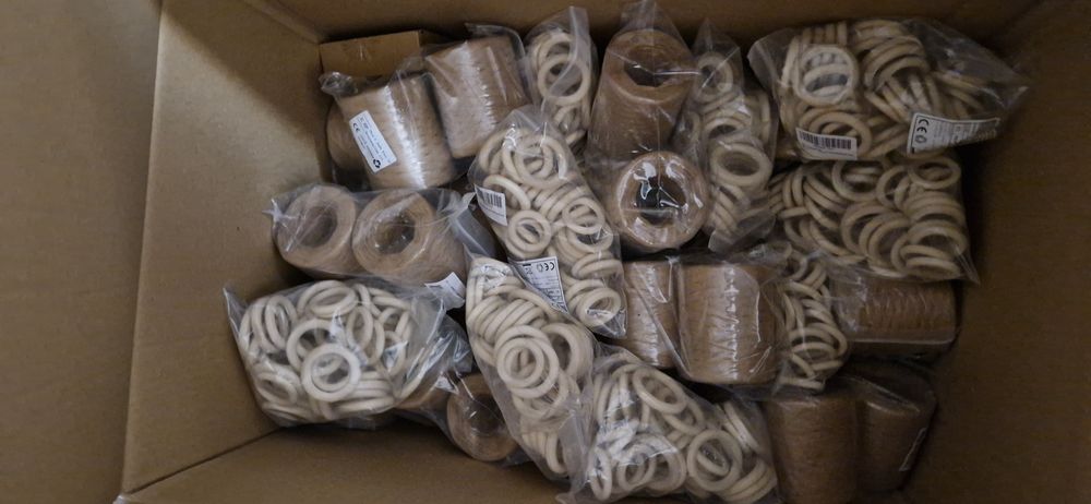 OCAZIE!!40 role panglica de hartie naturala din rafie.