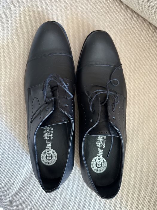 Продается мужская обувь