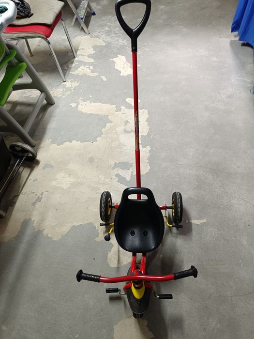 Vind tricicletă pentru copii