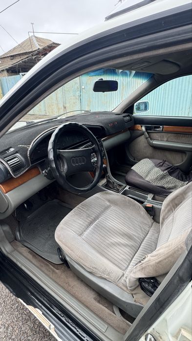 Audi 100, 1992 г.в., универсал, 2.6 л, белый