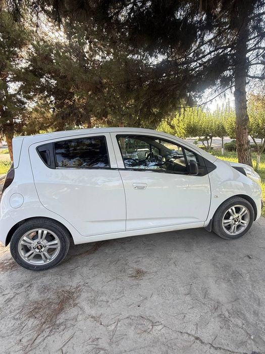 Chevrolet Spark sotiladi