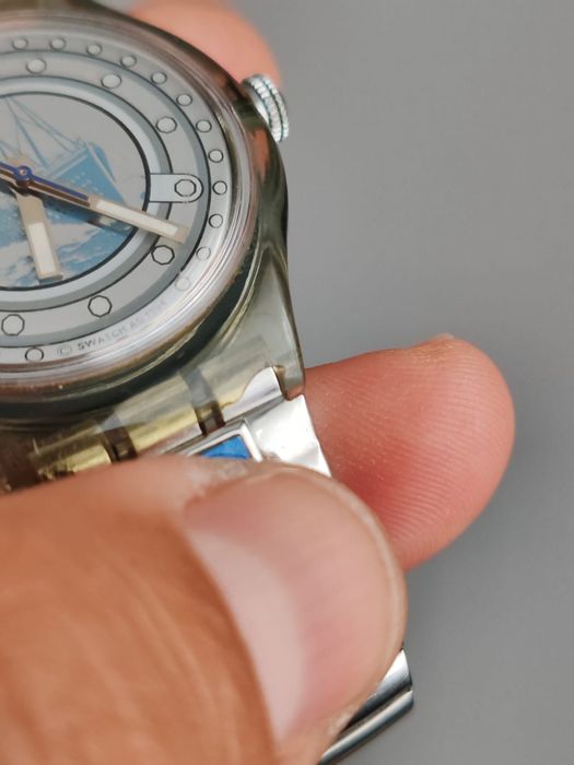 Ceas automatic SWATCH 23 rubine