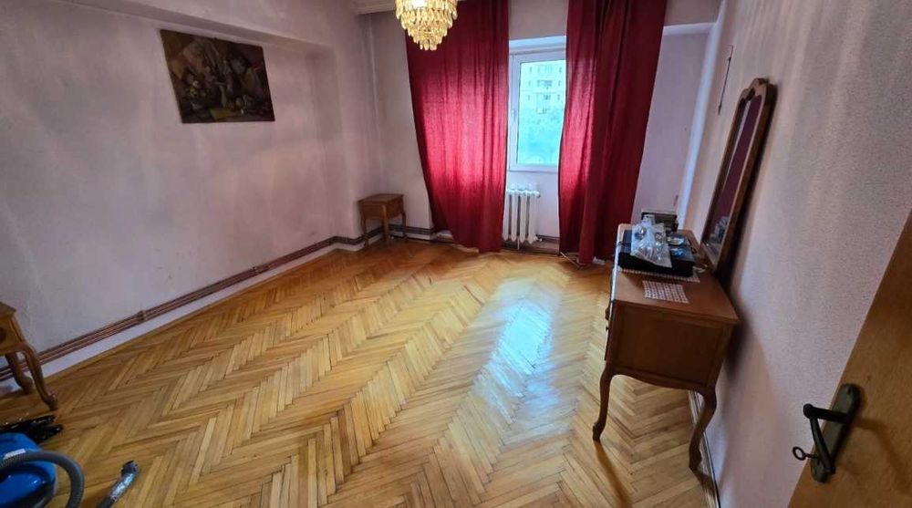 Дава се под наем Тристаен апартамент в София, Център - 116 кв.м за 149000 € - Снимка #3