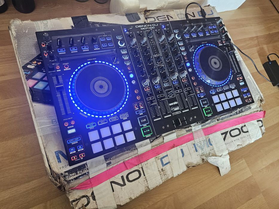 Denon DJ MC7000 – controller DJ profesional 4 canale, Serato
