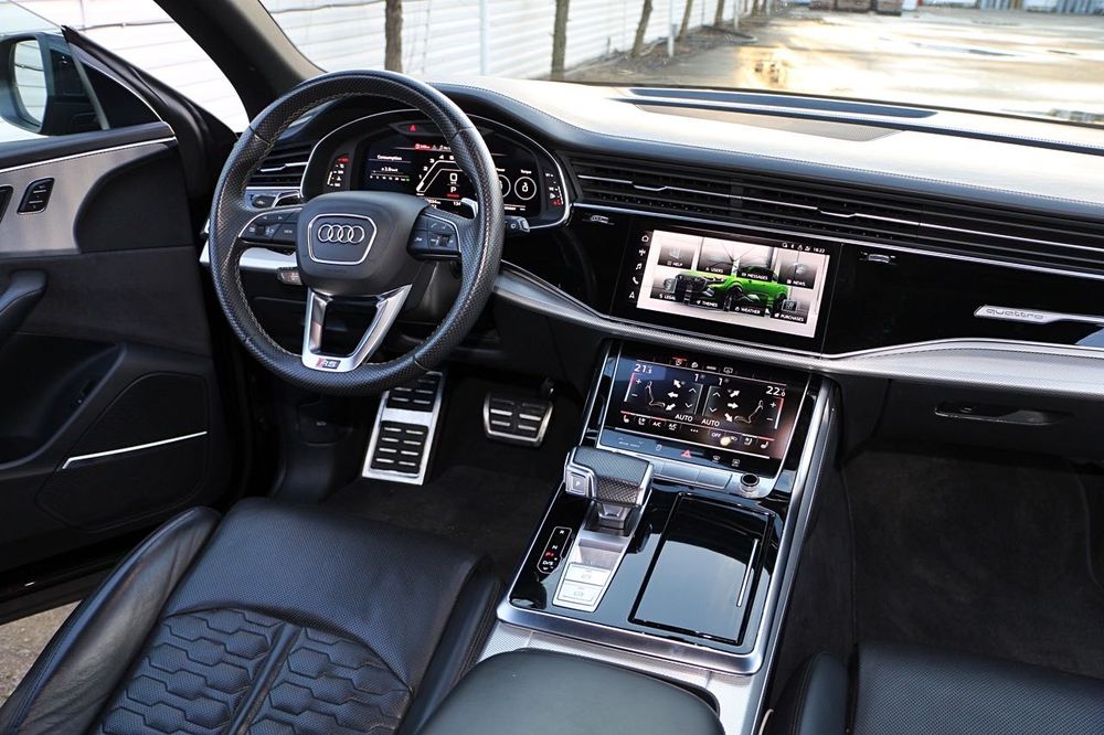 Audi RsQ8 Full Black Optics Bang Olufsen