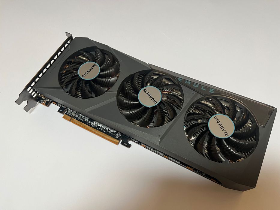 Видеокарта GPU Gigabyte AMD Radeon RX 6700 XT 12GB GDDR6 - ОТЛИЧНО СЪСТОЯНИЕ