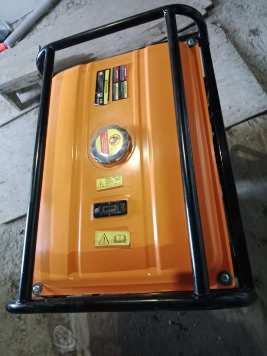 Бензиновый генератор