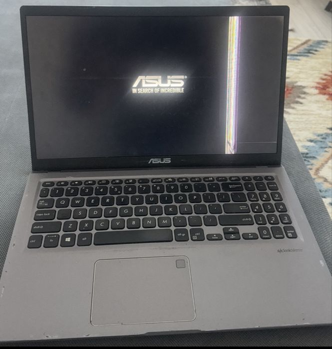 Vând laptop Asus (X55EA)