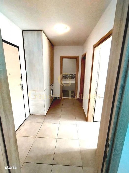 Vând apartament 2 camere Tractorul
