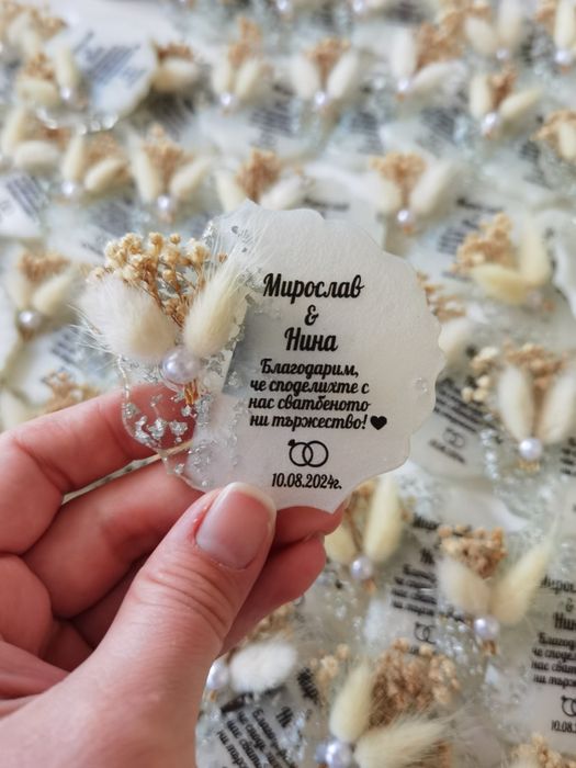 Епокси магнити, епокси магнитчета със сухи цветя - подаръчета за гости