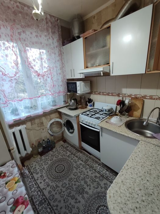 Продается 2-комн (4-10, 2 эт)