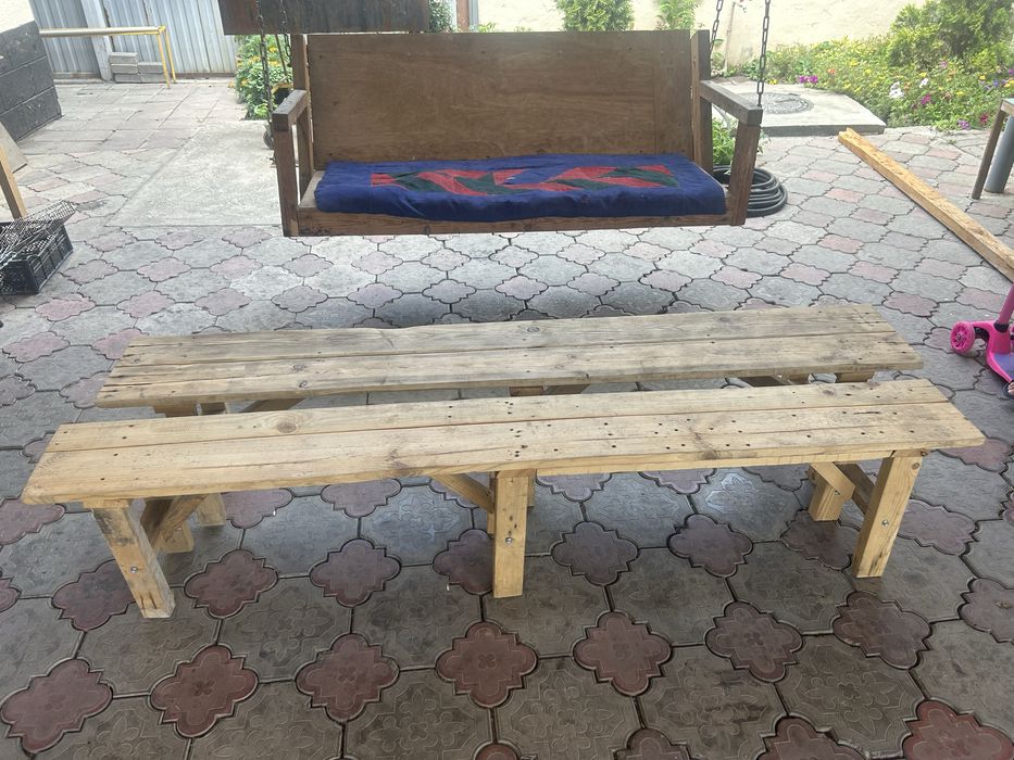 Продам стол и скамейки