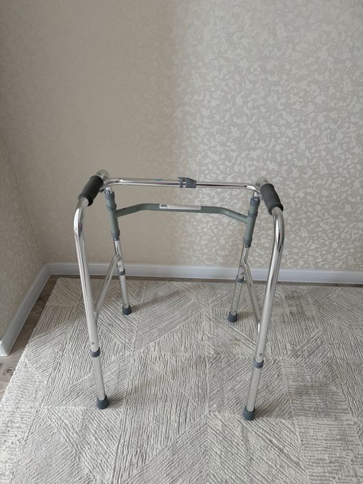 Ходунки медицинские (опоры)