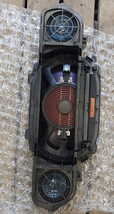 Бас говорител за мерцедес w221