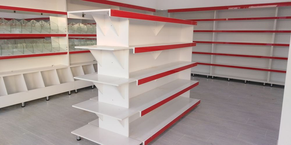 Мебель на закас полка для магазин и аптека