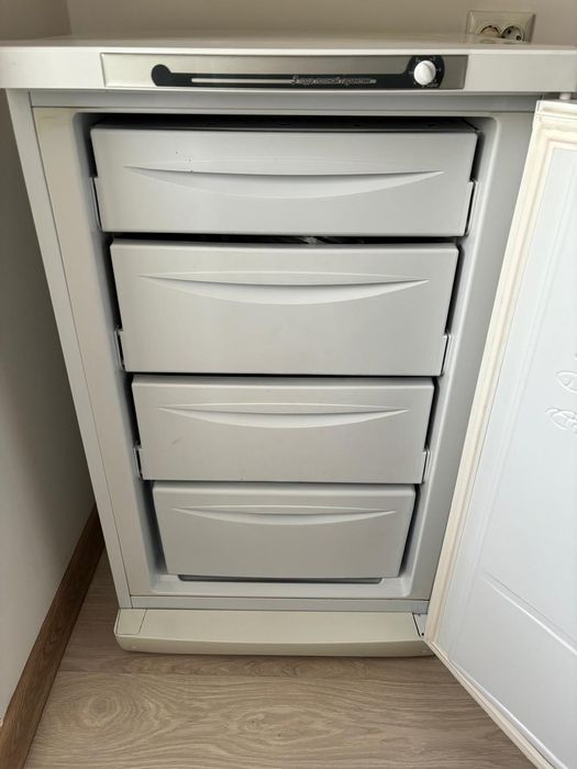 Морозильник Indesit