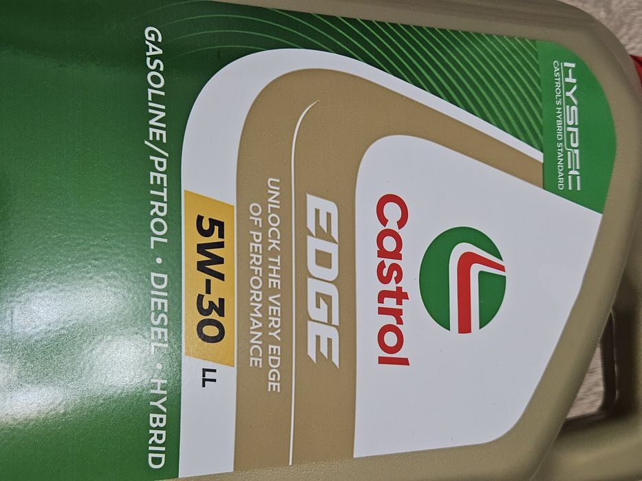 Двигателно масло castrol 5w30 LL edge  edge 5 литра за бензин  дизел