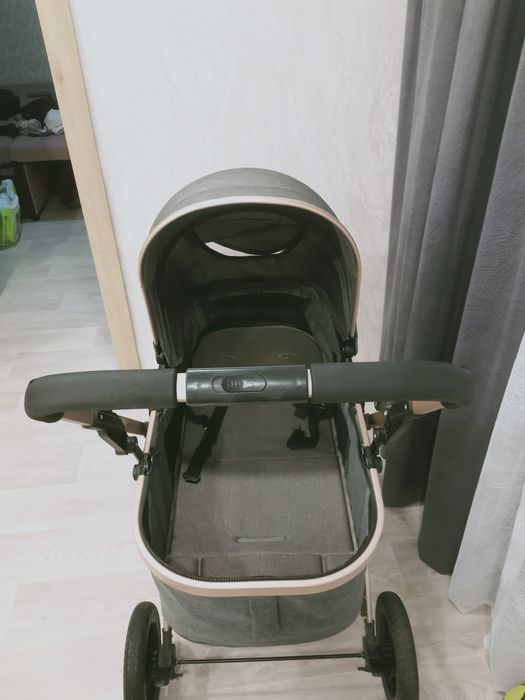 Продаю коляску Belecoo