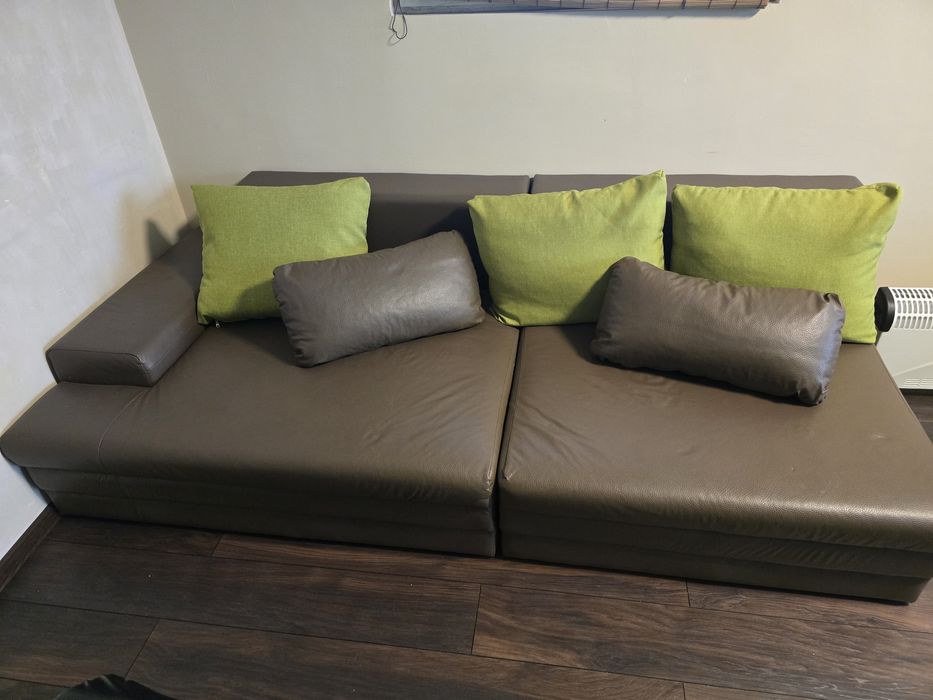 Продава се 4 модулен диван