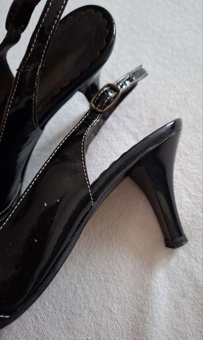 Sandale piele lacuită 38