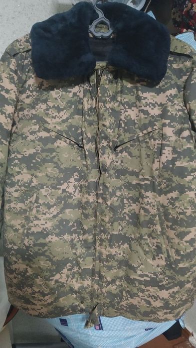 Бушлат сотилади мех воротник бор