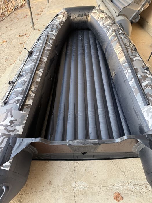 Продам Резиновая лодку Hunter