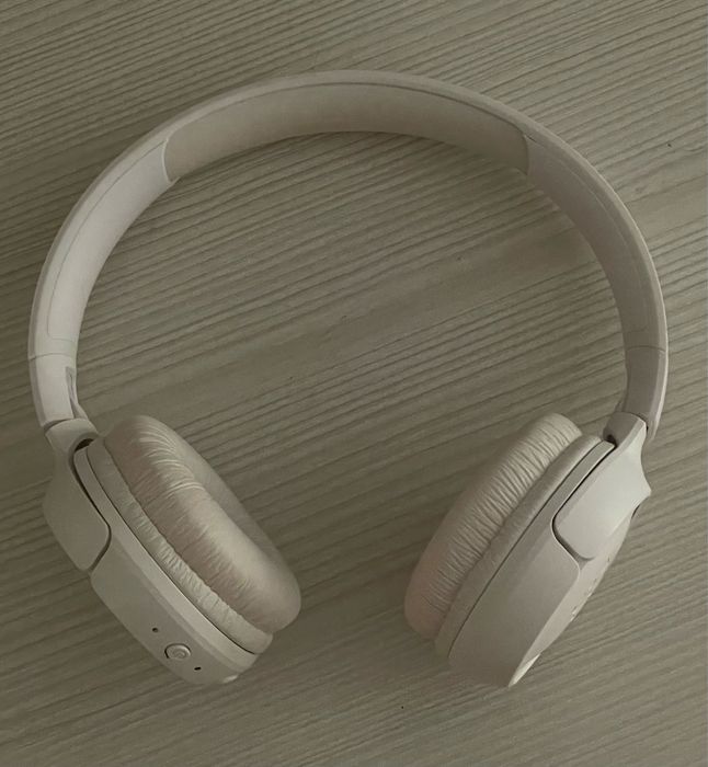 jbl tune 520 в идеальном состоянии