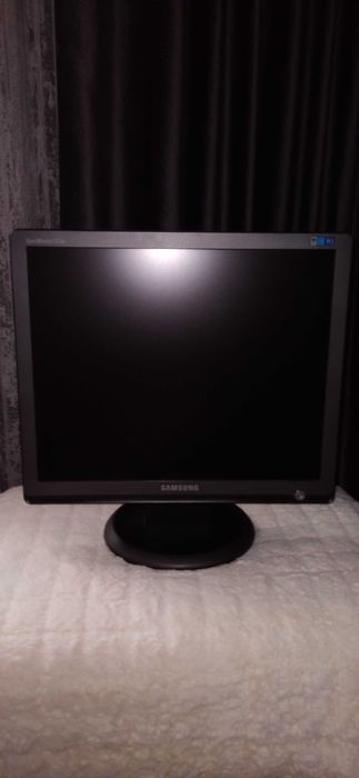 Монитор SAMSUNG 931BF