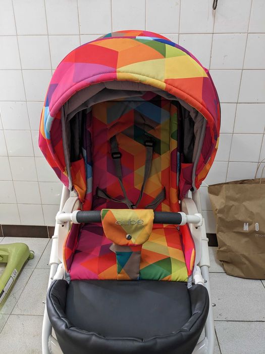 Продавам бебешка количка