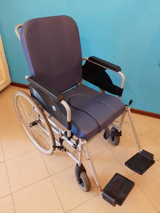 Инвалидна количка с висока облегалка (тип RELAX) Velmeiren 9300