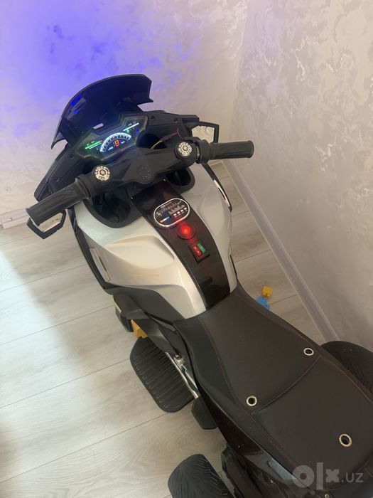 Detskiy motosikl sotiladi pultli ideal