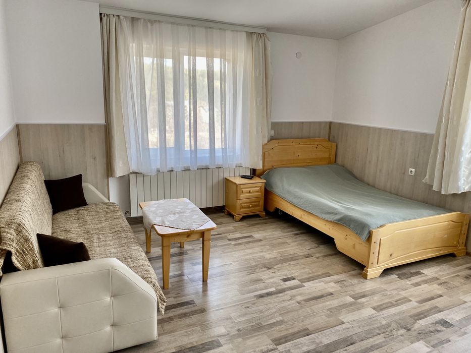 Дава се под наем Къща в Велинград - 300 кв.м за 357 € - Снимка #3