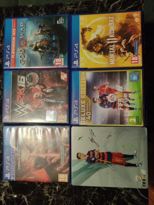 Play Station 4 +Два Джойстика и 6 ИГРИ !