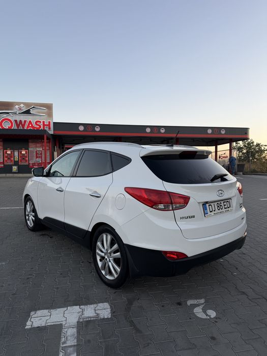 Hyundai ix35 4x4 2.0 CRDI 184cp An 2012 Automat
