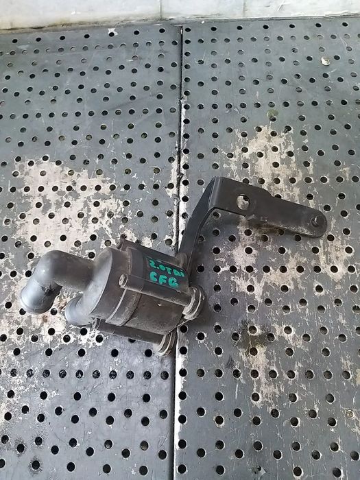 Pompa recirculare apa 2.0 tdi audi q3 8u 5n0965561 701713080