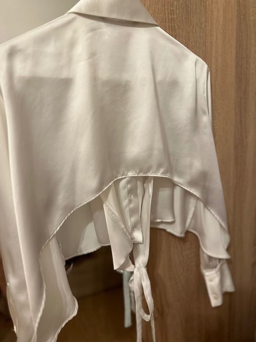 Бяла риза Zara с ефектен гръб