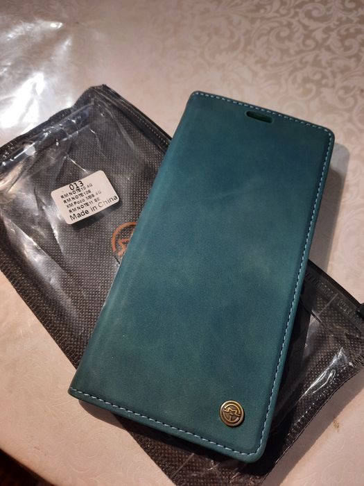 Продаётся чехол книжка на редми нот 10 и далее