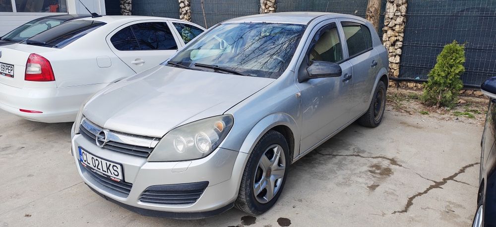 Vând Opel Astra H