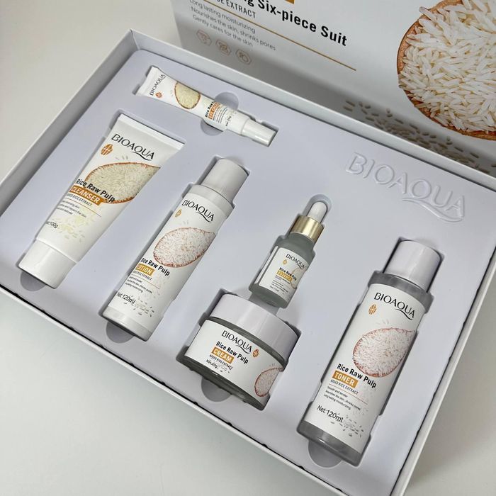 Подарок на 8 марта коллеге девушке жене