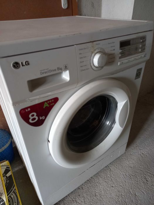 Пералня LG Inverter Direct Drive (8 кг, А+++ -10%) – Безупречно състояние