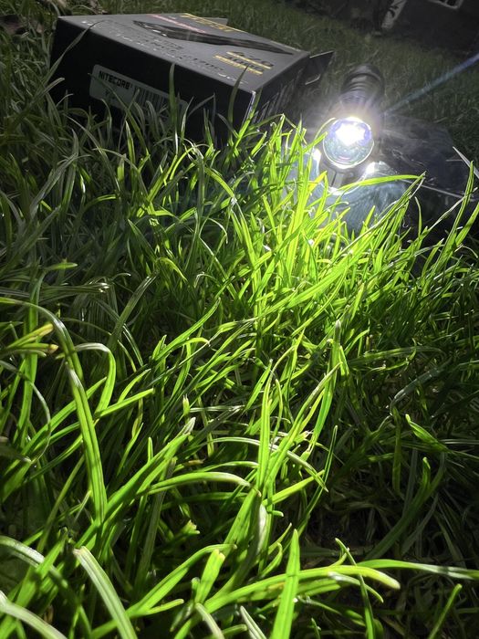 Lanterna Nitecore P23i