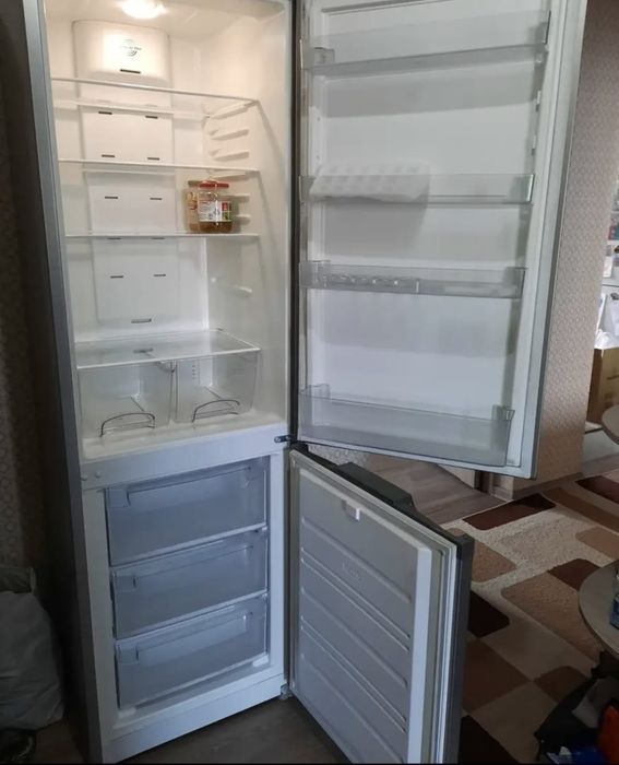 Холодильник Атлант. 190 см. No Frost.