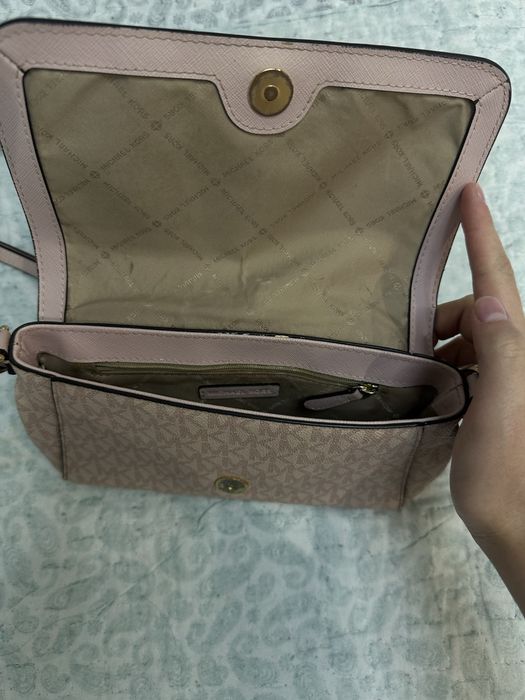 продам сумку michael kors