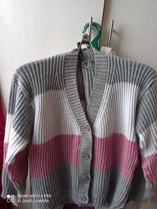 Женские вещи кофты расспродаю