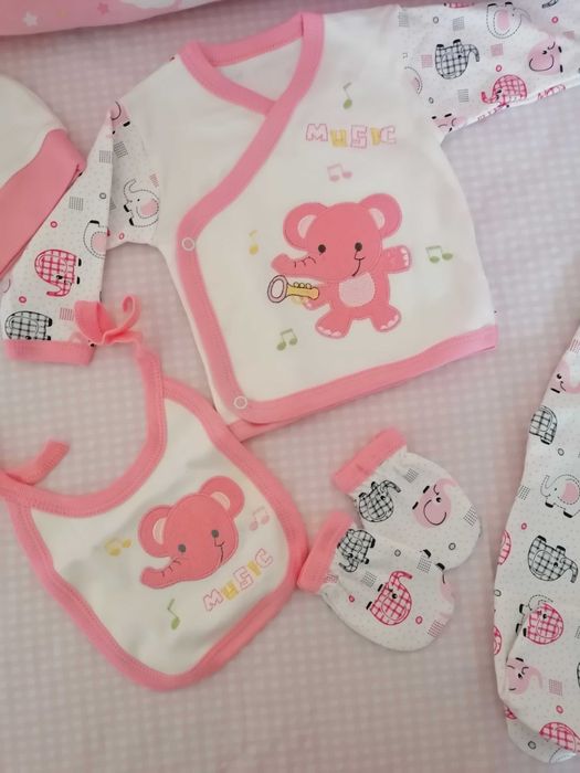 Подаръчен комплект за новородено р. 0-3 мес.