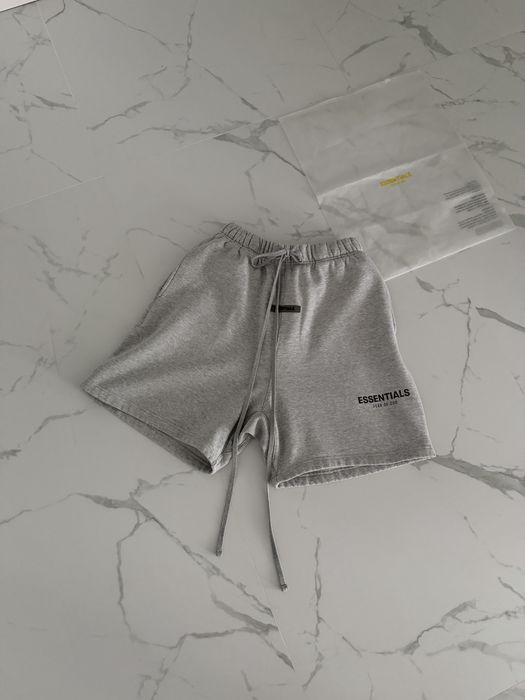 Essentials shorts s19