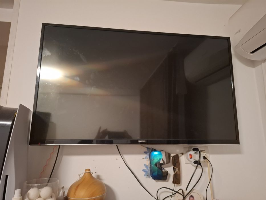Vand televizor de 110 cm  horizon