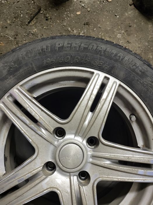 Продам диски с шинами