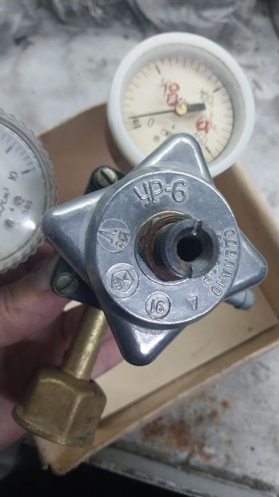 Углекислый редукторы УР-6 и УР-2