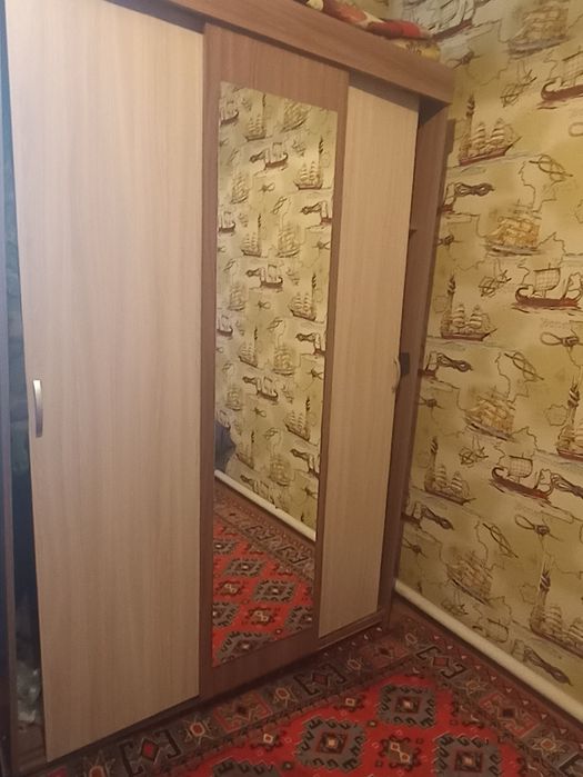 Шифоньер  бывший в употреблении